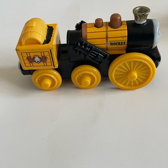 Thomas Trains - Picture 3 of 7